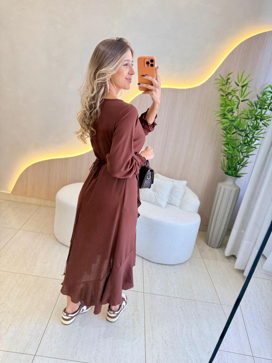 VESTIDO MIDI ENVELOPE MANGA LONGA MARROM