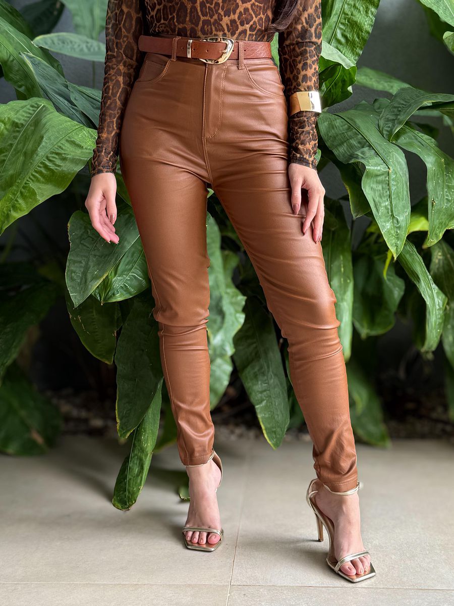 Calça Skinny Resinada CARAMELO