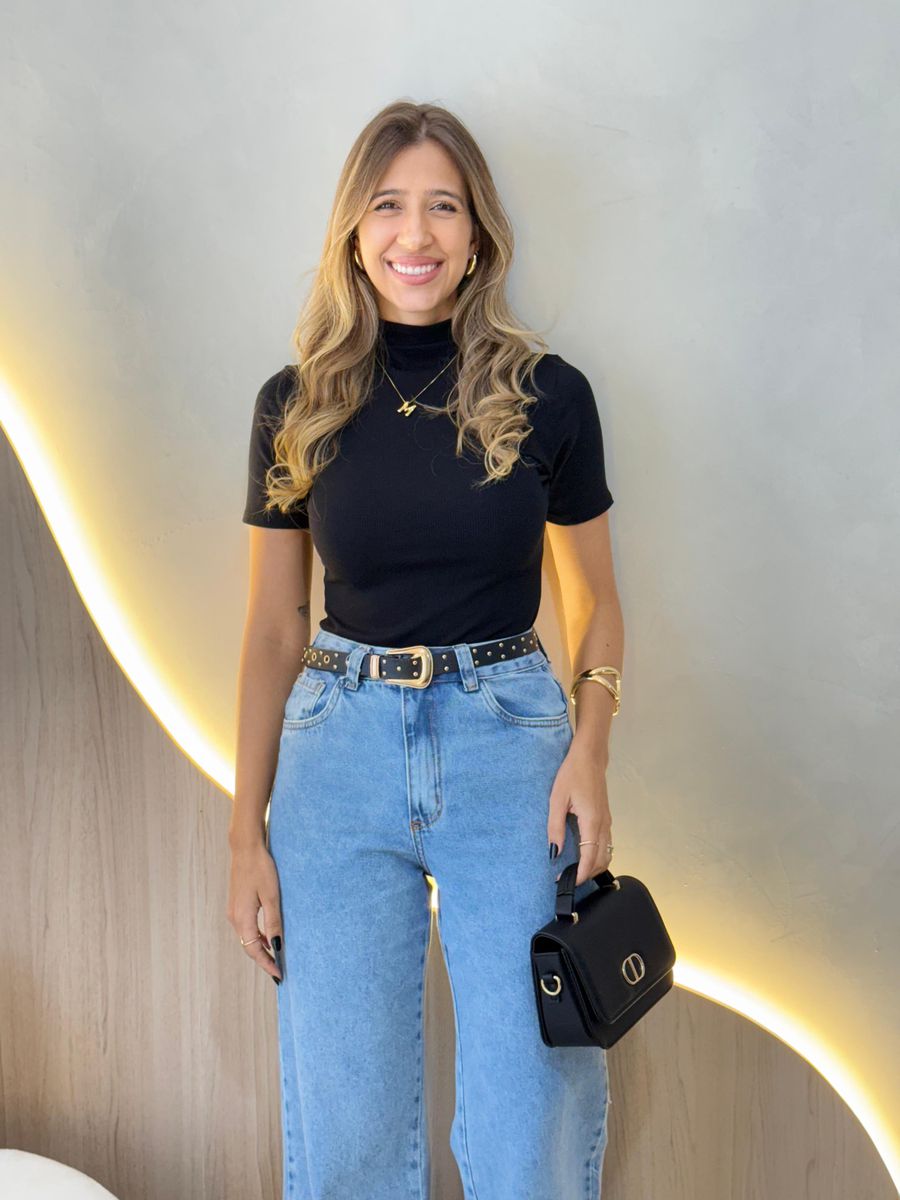 BLUSA CANELADA GOLA ALTA PRETO