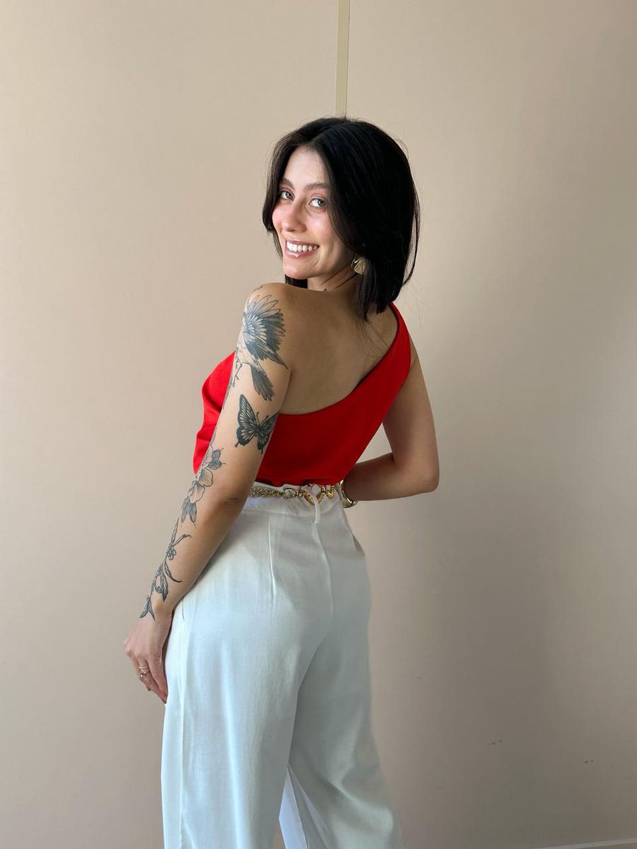 Blusa Nula Manga Em Alfaiataria Vermelho.