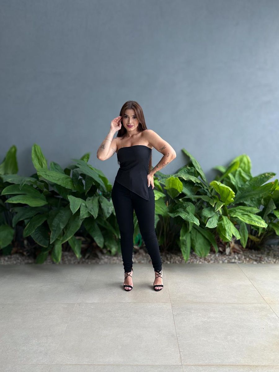 Blusa Sem Alças Assimétrica Preta