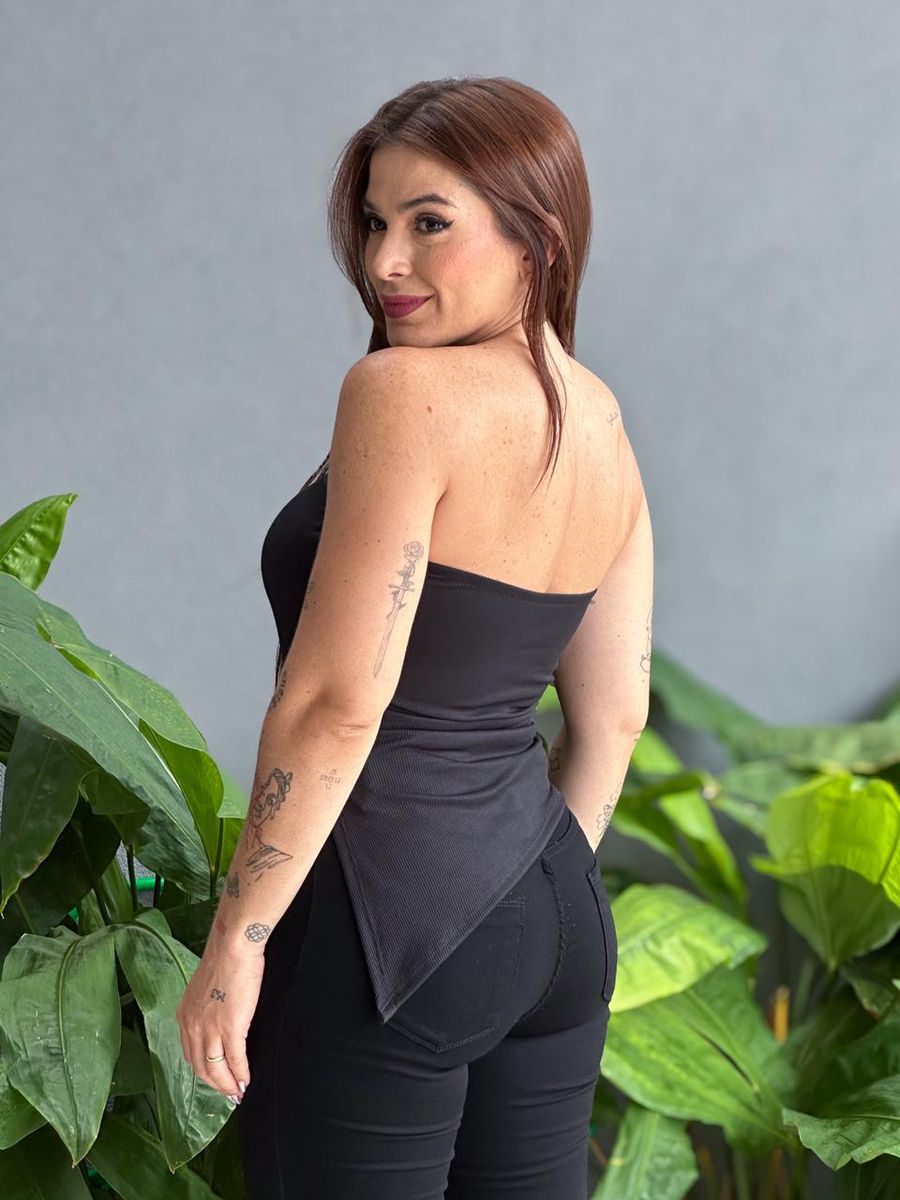 Blusa Sem Alças Assimétrica Preta