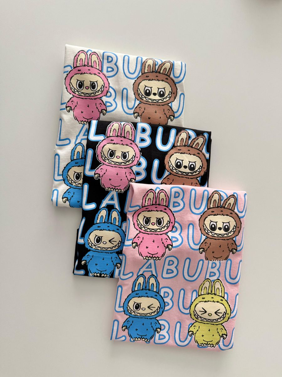 T-shirt Labubu Preta