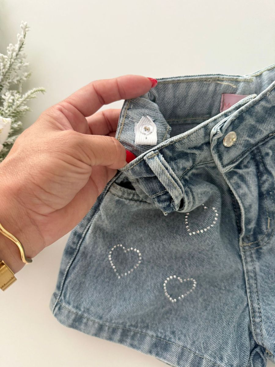 Short Jeans Coração Stras