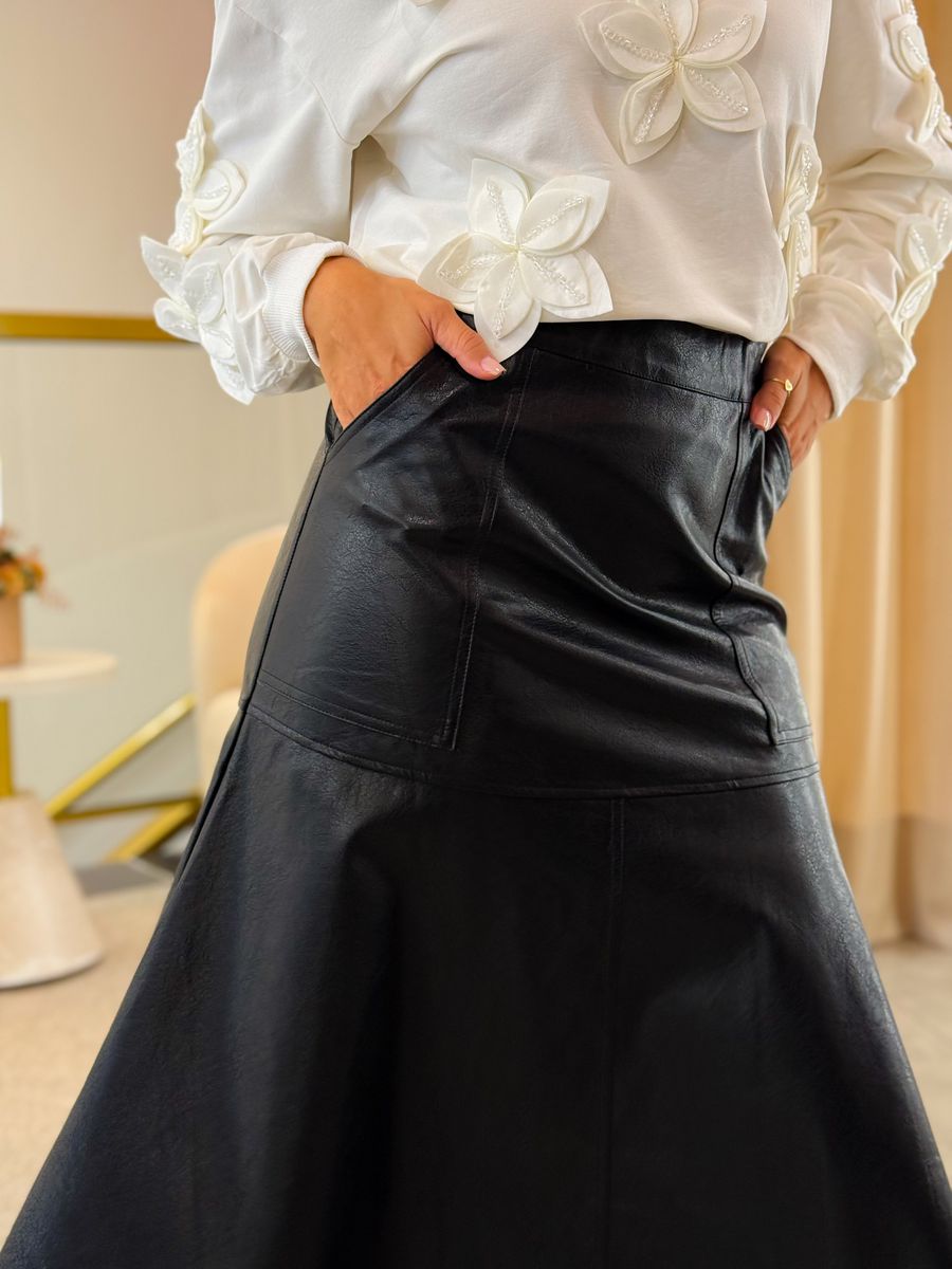 Saia Bruna Preto