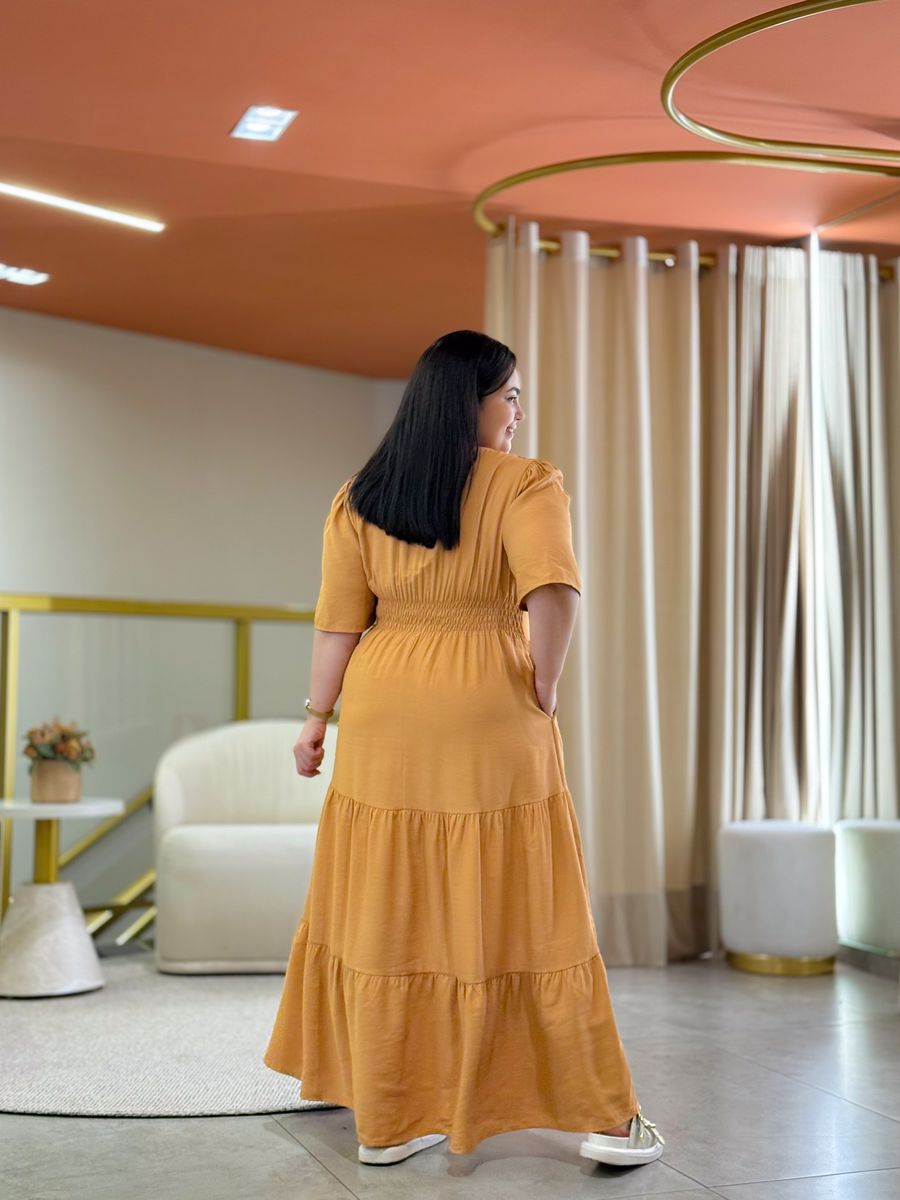 Vestido Plus Sofia Caramelo