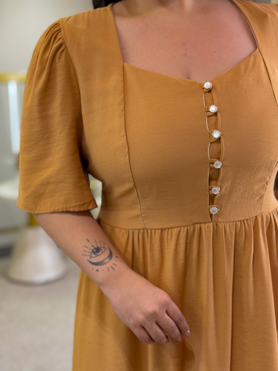 Vestido Plus Sofia Caramelo