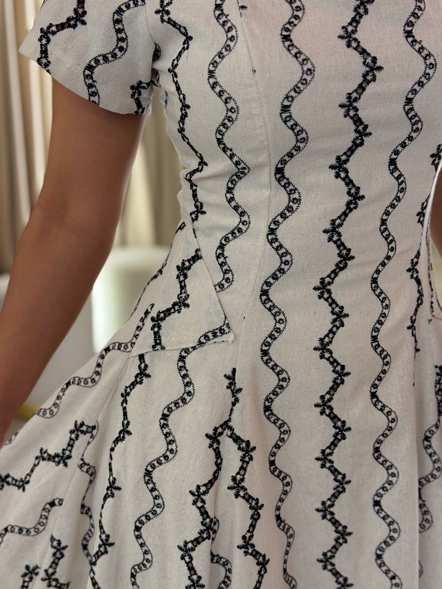 Vestido Camila Areia E Preto 