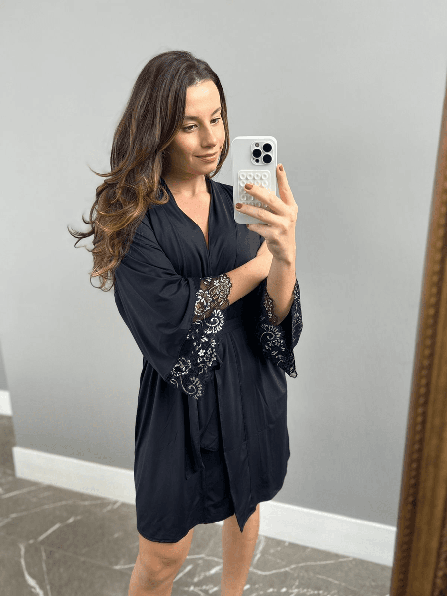 Robe Preto em Poliamida com Renda