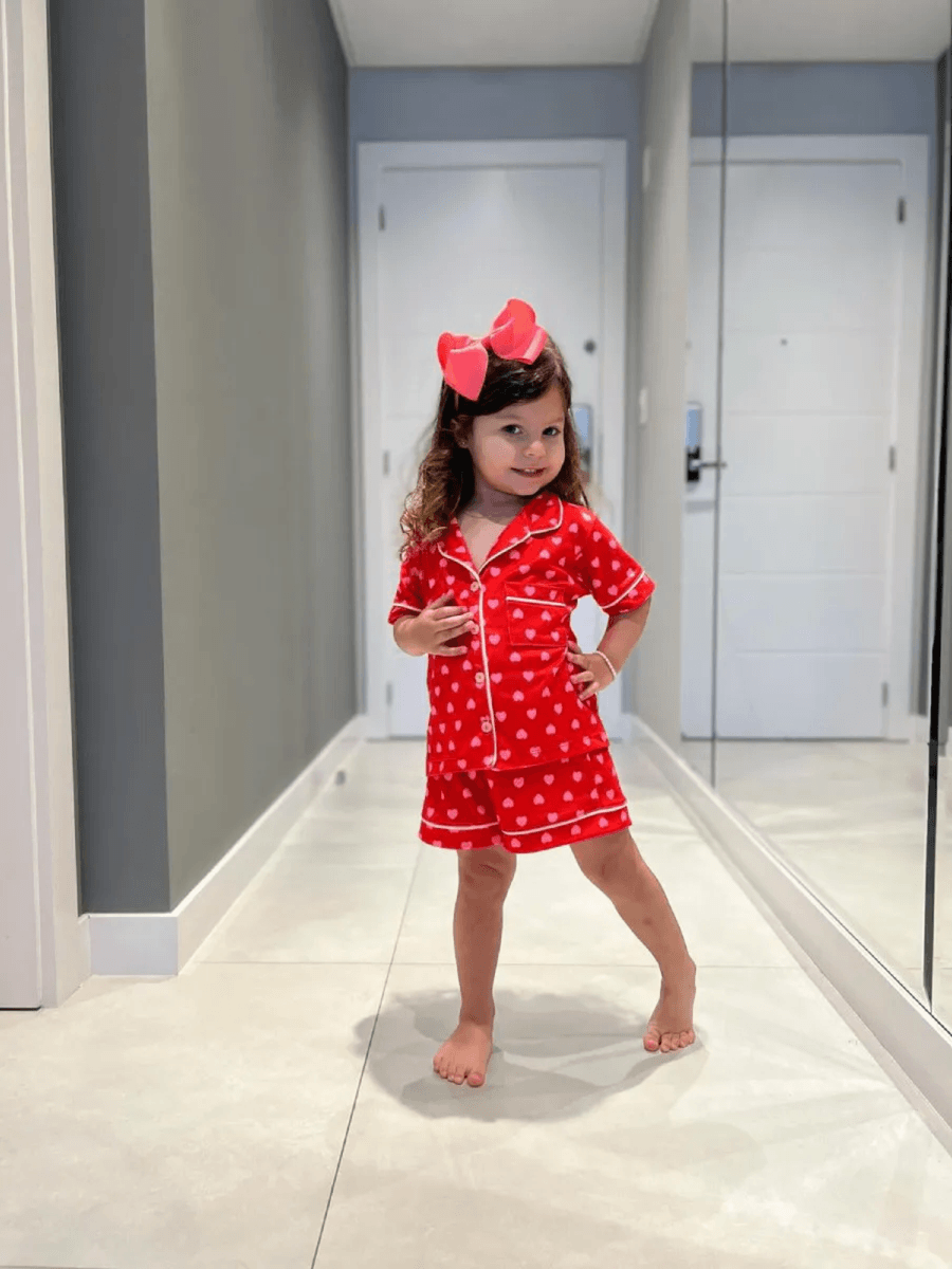 Pijama Americano Infantil Corações Vermelho