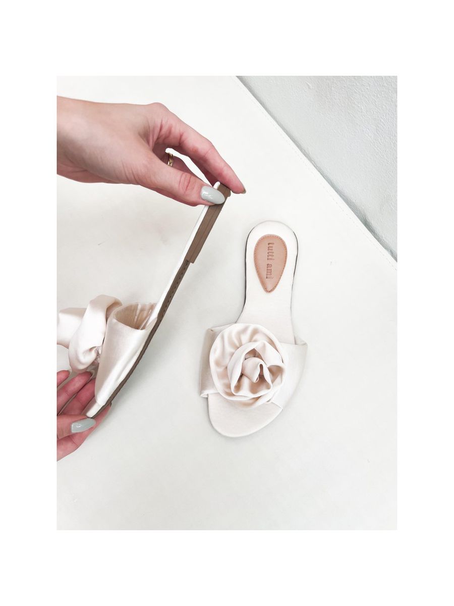 Chinelo Pantufa Flor Cetim