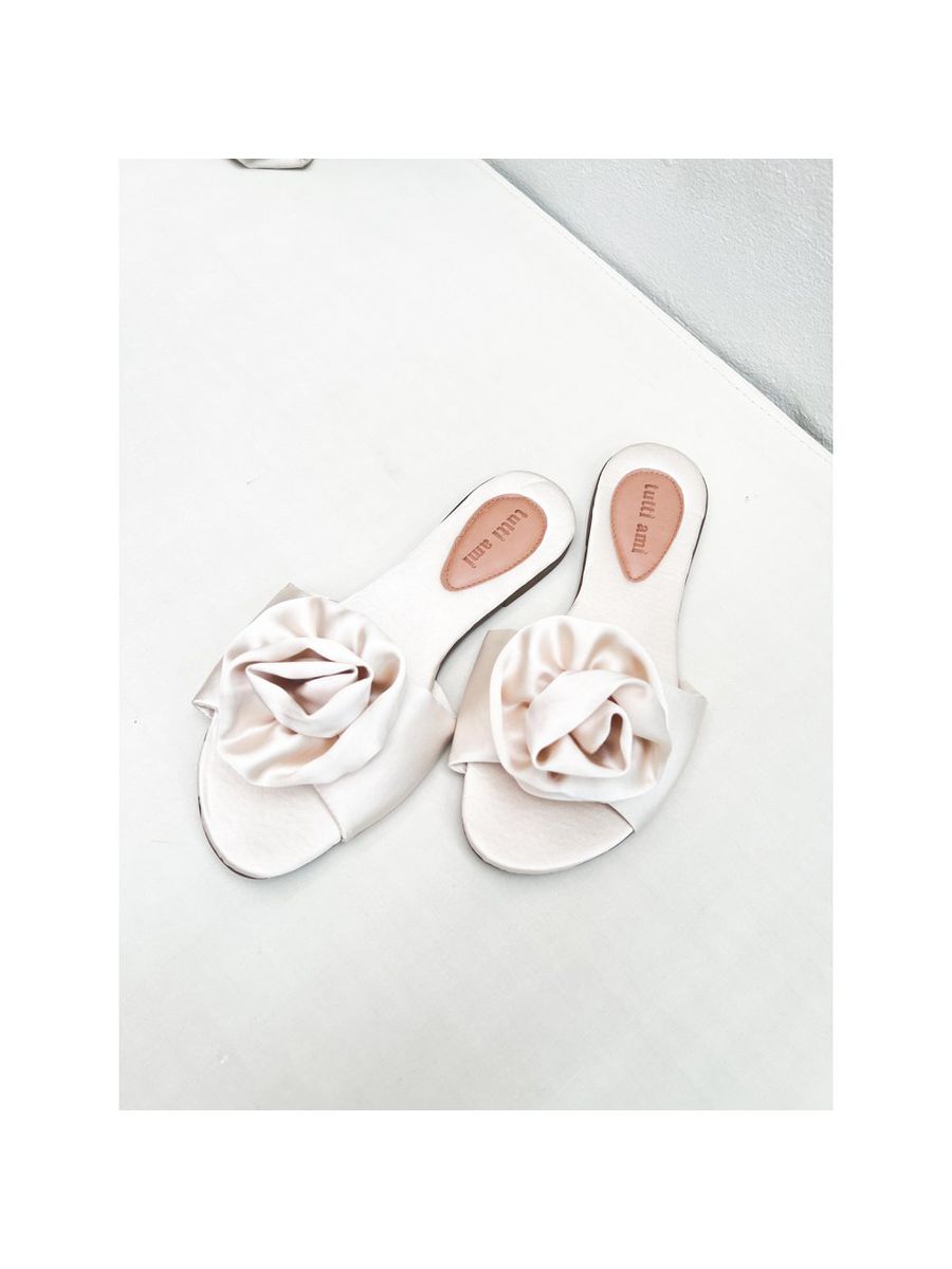 Chinelo Pantufa Flor Cetim