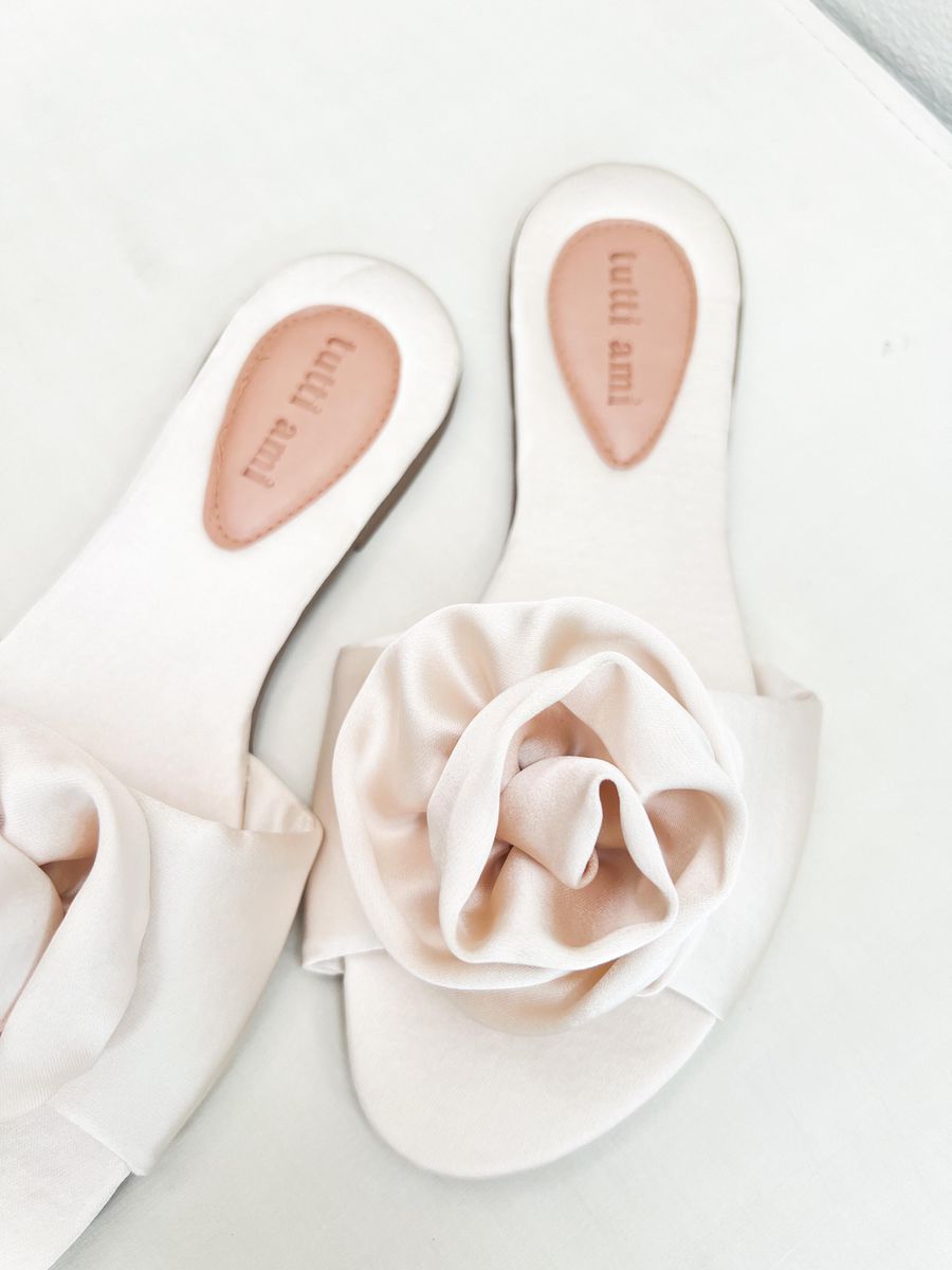 Chinelo Pantufa Flor Cetim