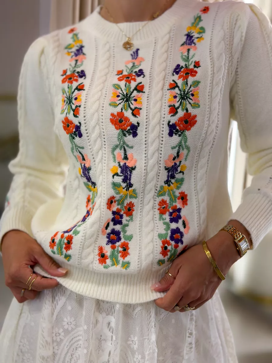 Tricot Flora Off White | Por Katia Vilar Moda Clássica 