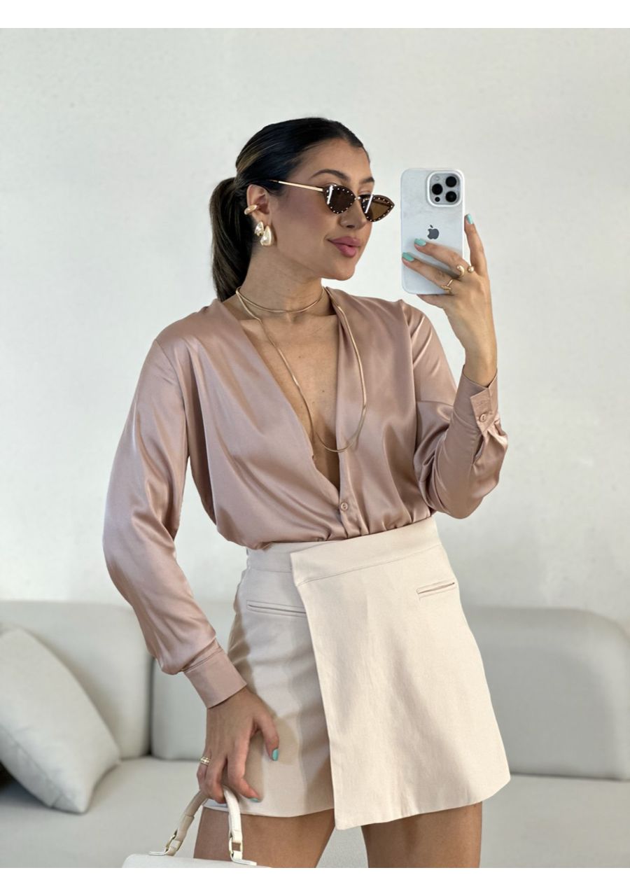 CAMISA ACETINADA NUDE - 0055890049 - CAROLLA FERRARO