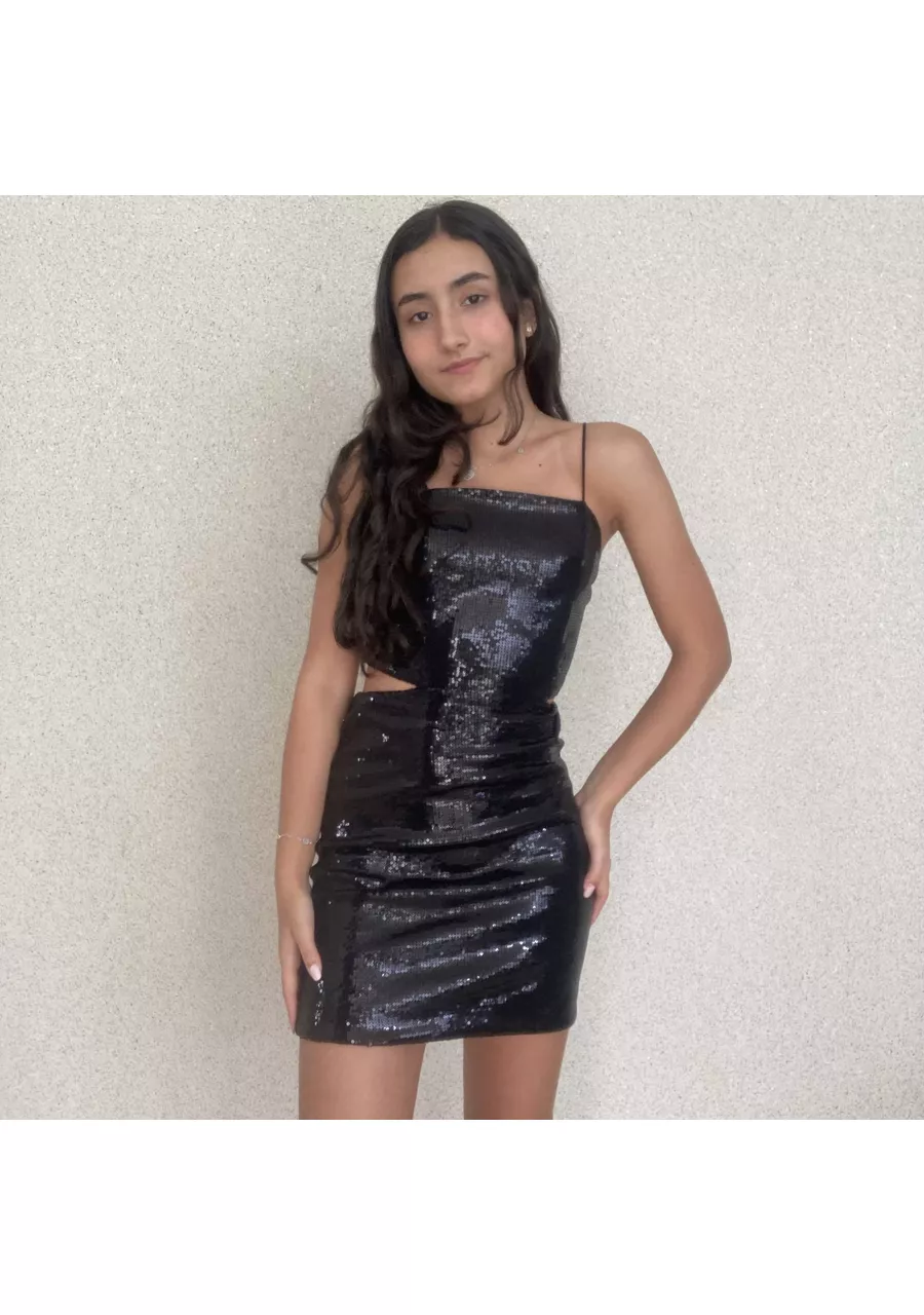 VESTIDO COM RECORTE PAETE 