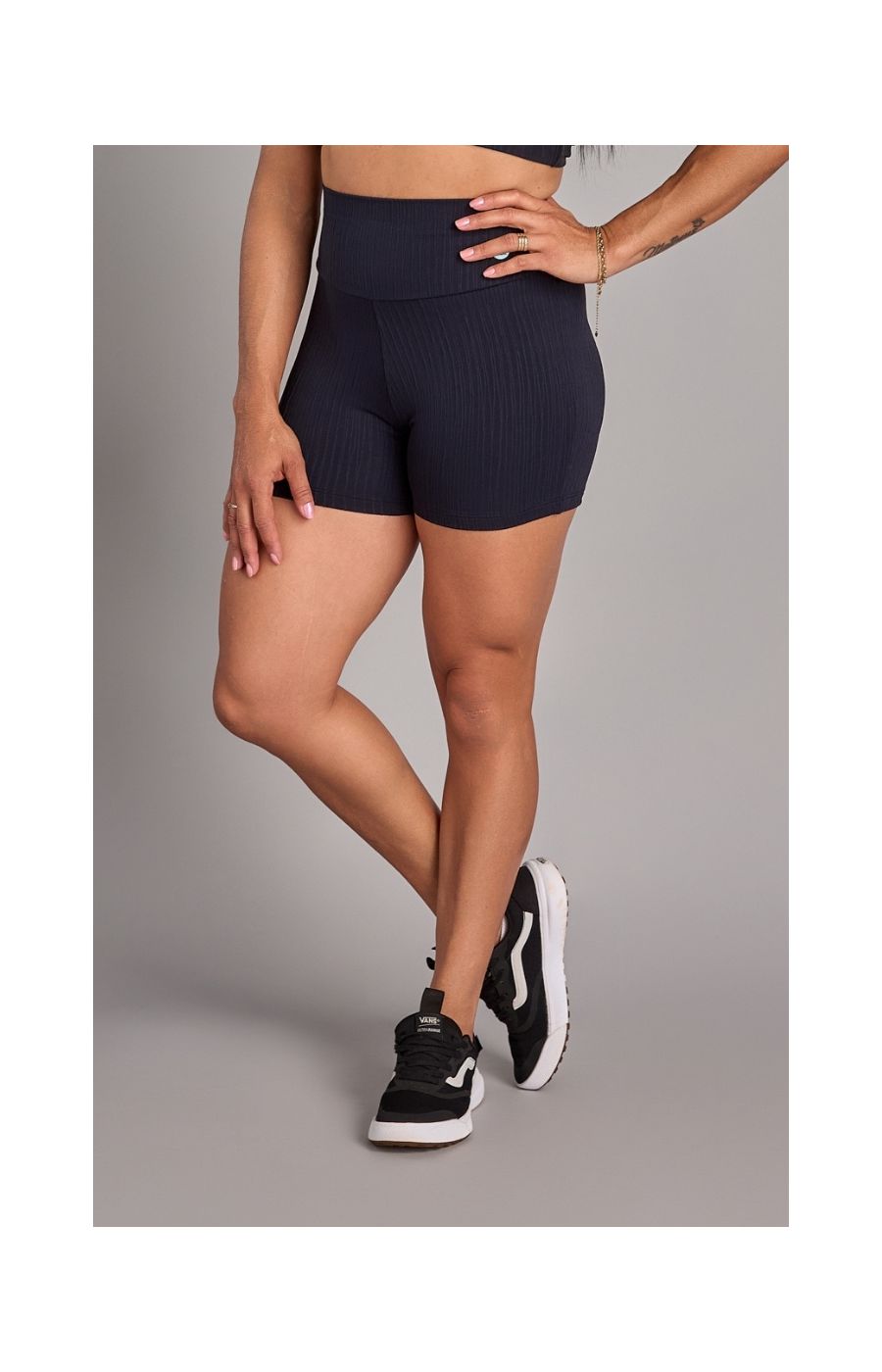 Shorts Empina Bumbum Canelado Bionic Preto