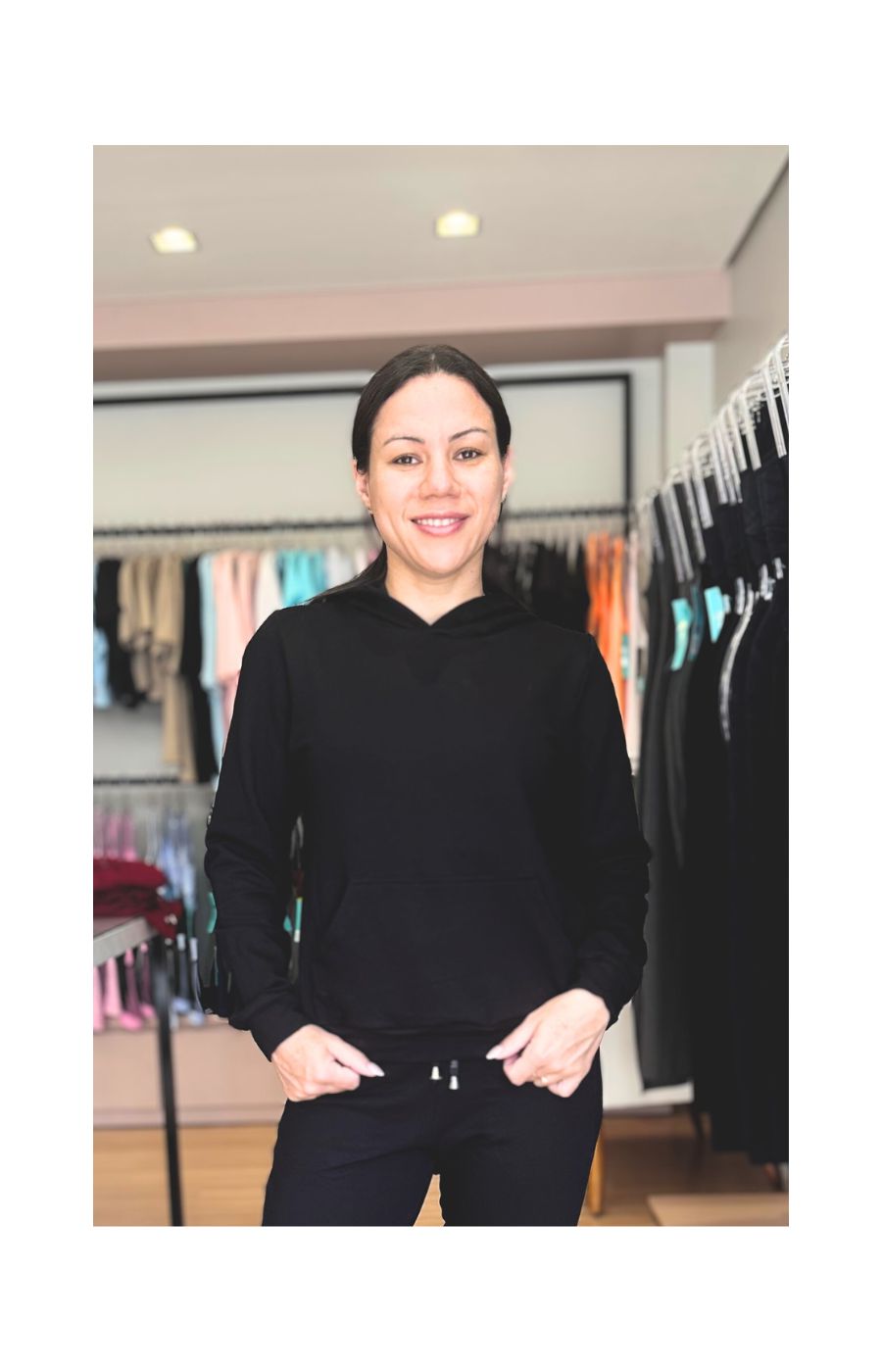 Blusa Canguru Moletom peluciado Glow Preto