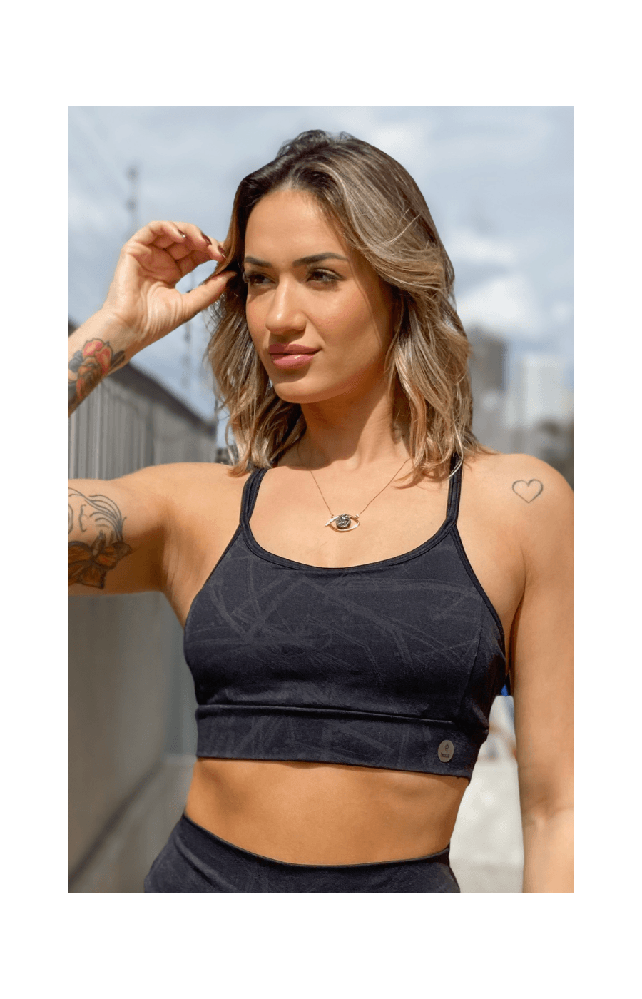 Top Lumy com tiras Preto