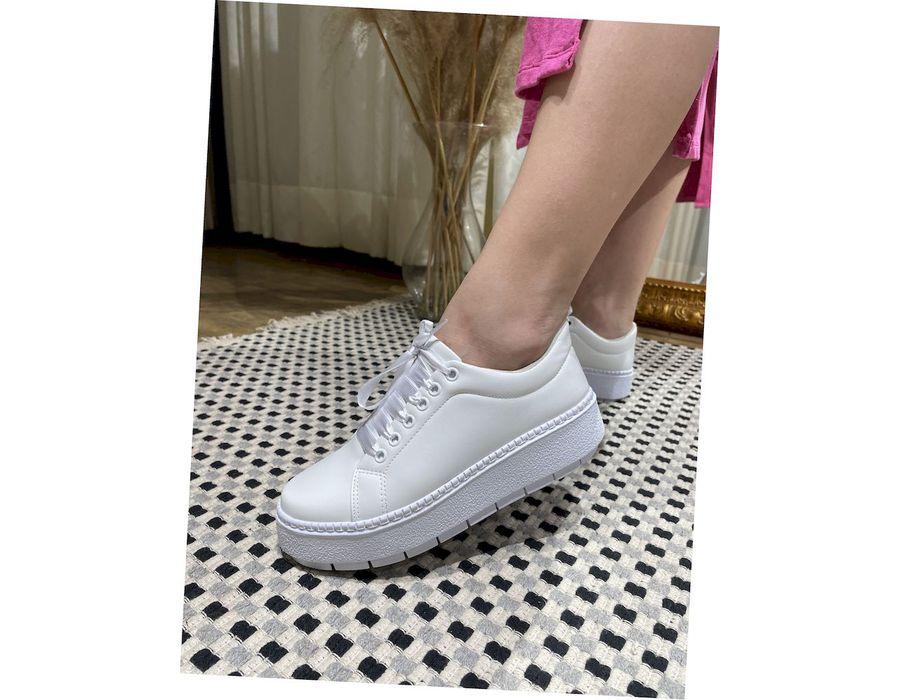 Tênis Casual Branco Cadarço Cetim