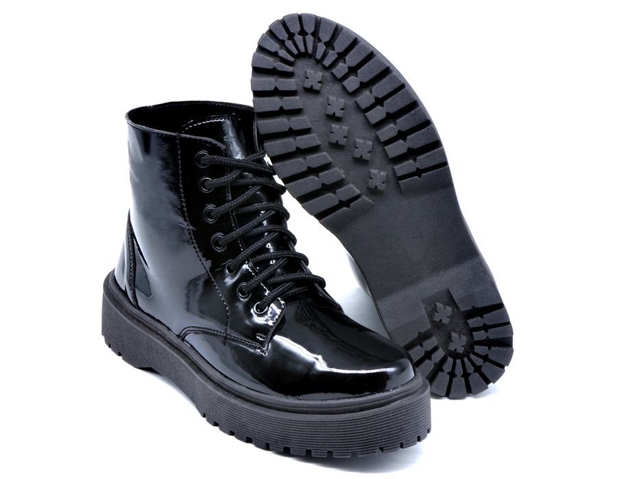 Coturno Botinha Tratorado Dk Shoes Cano Baixo Preto Verniz