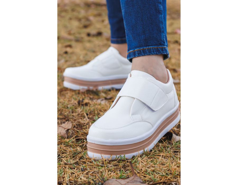 Tênis Slip On Feminino Solado Alto Fechamento em Velcro
