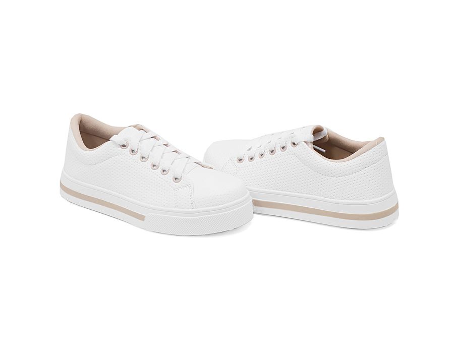 Tênis Casual DK Shoes Perfurado com Cadarço Branco Detalhe Rose