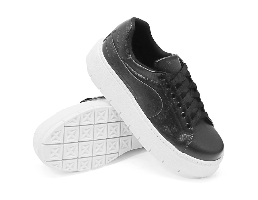 Tênis Feminino Solado Alto Cadarço em Couro Preto