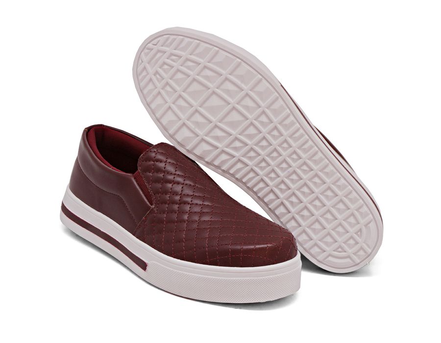 Tênis Slip On Detalhe Costura Matelassê Dk Shoes Bordo