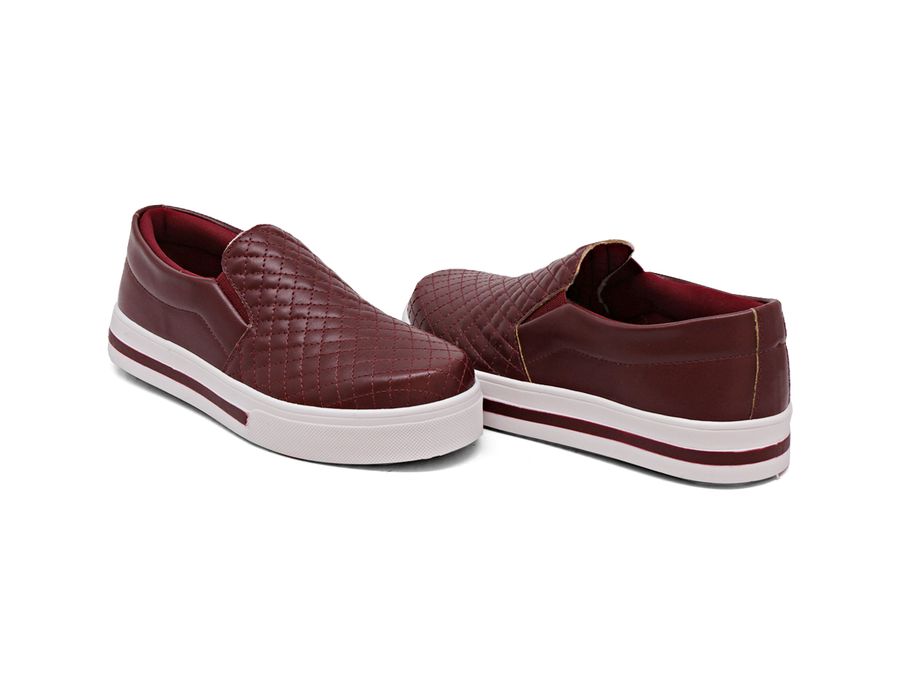 Tênis Slip On Detalhe Costura Matelassê Dk Shoes Bordo