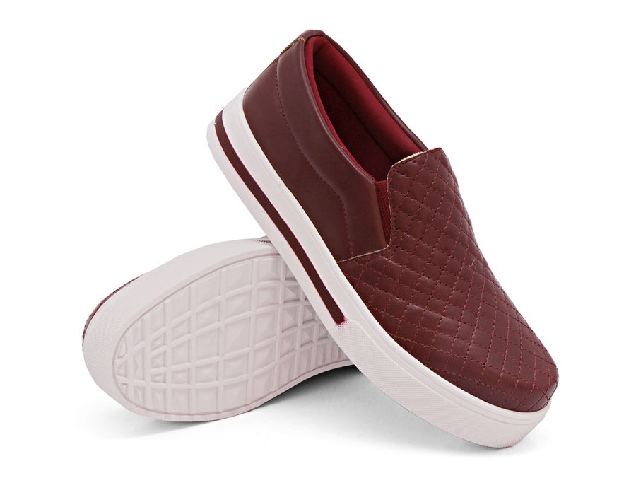 Tênis Slip On Detalhe Costura Matelassê Dk Shoes Bordo