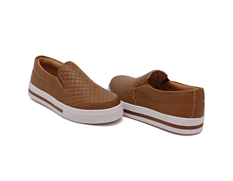 Tênis Slip On Detalhe Costura Matelassê Dk Shoes Caramelo