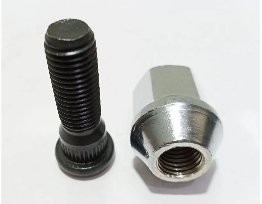 Kit 4 Prisioneiros + 4 Porcas Corolla com Arruela – Fixação Segura e Visual Cromado Premium