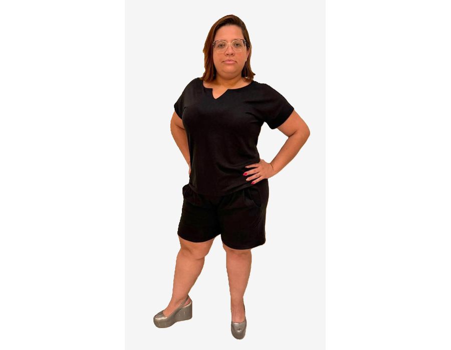 Conjunto Preto Feminino Composto por Short e Blusa