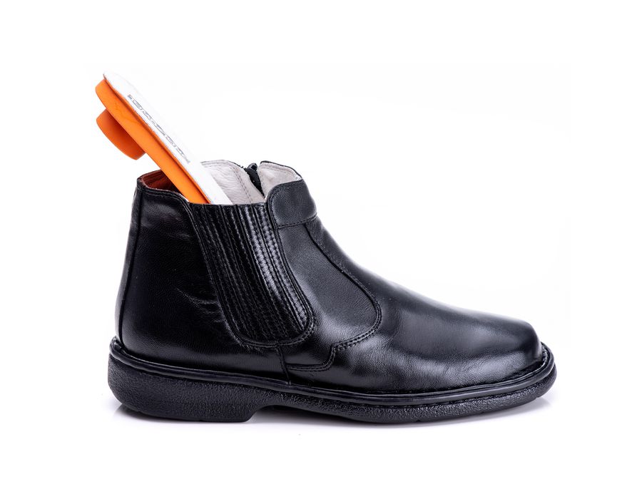Bota Masculina Total Comfort Anti Stress em Couro de Carneiro Preto com Zíper