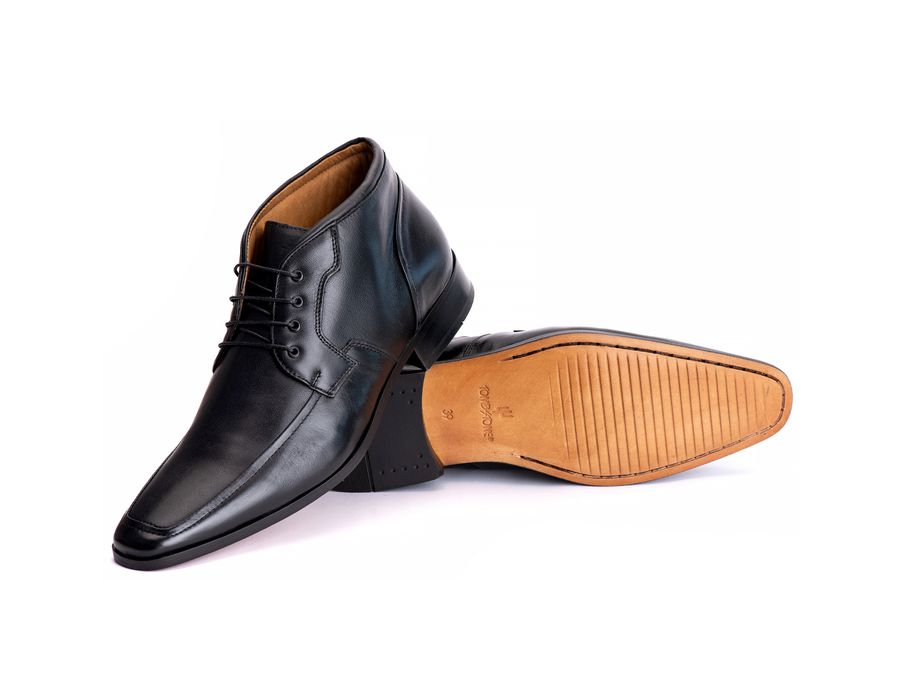 Bota Social Masculina Verona em Couro de Carneiro Preto