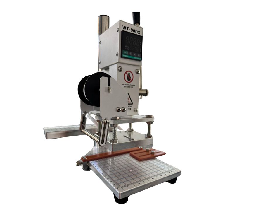 Maquina de Carimbar Manual Elétrica C/ Mesa Milimetrada | MARCOMAQ