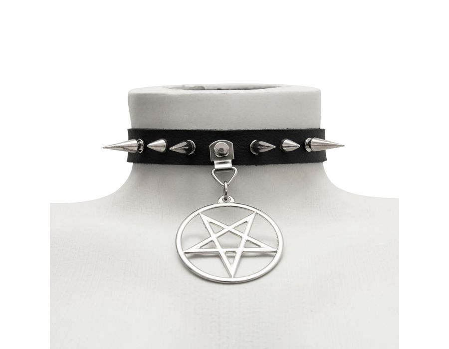 Choker Gargantilha com Pingente de Pentagrama e Spike 