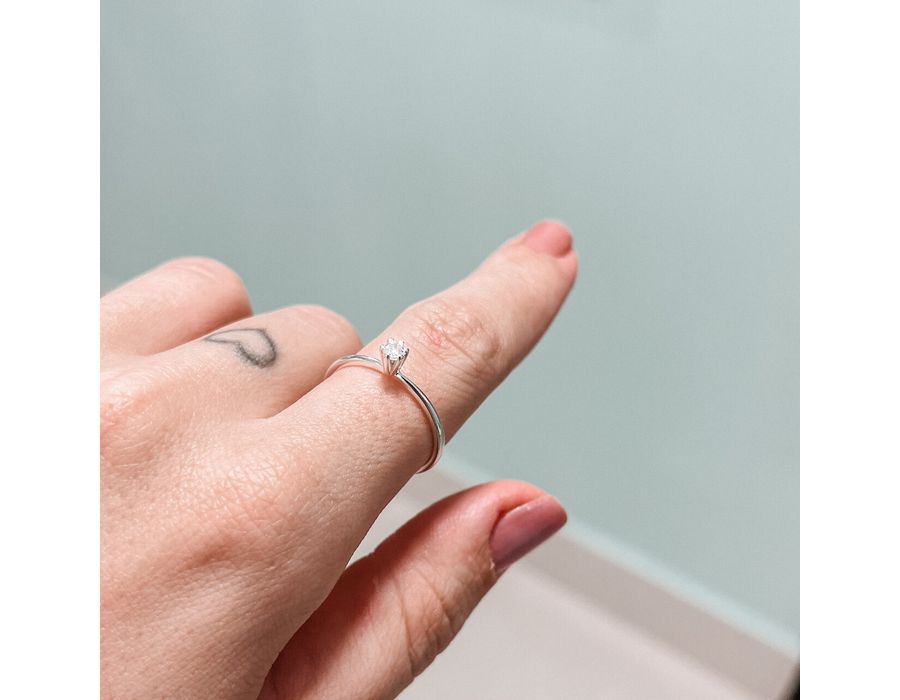 Anel Solitario Cristal Garra Prata 925 - 8138 - MEDALS