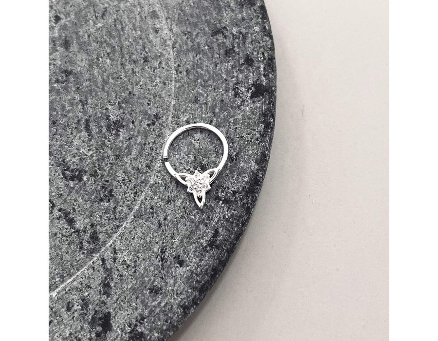 Piercing Daith Flor com Zircônia Prata 925 - 3179 - MEDALS STORE