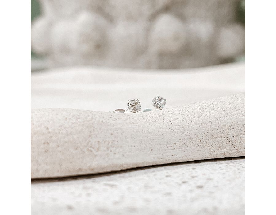 Brinco Ponto de luz 4 Mm Prata 925 - 8665 - MEDALS