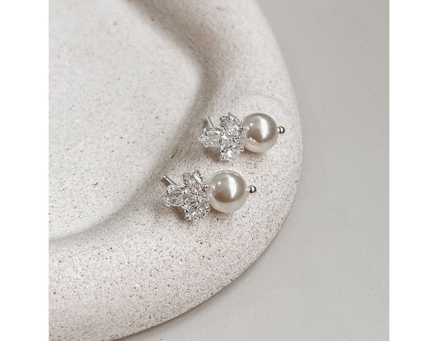 Brinco Folha Zirconia Com Perola Prata 925 - 8909 - MEDALS