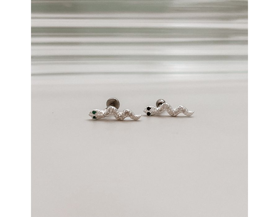 Piercing Labret Cobra Cravejada Prata 925 - 8231 - MEDALS