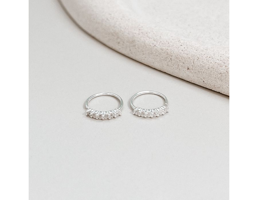 Piercing Argolinha Cravejada Beatriz Prata 925 - ... - MEDALS