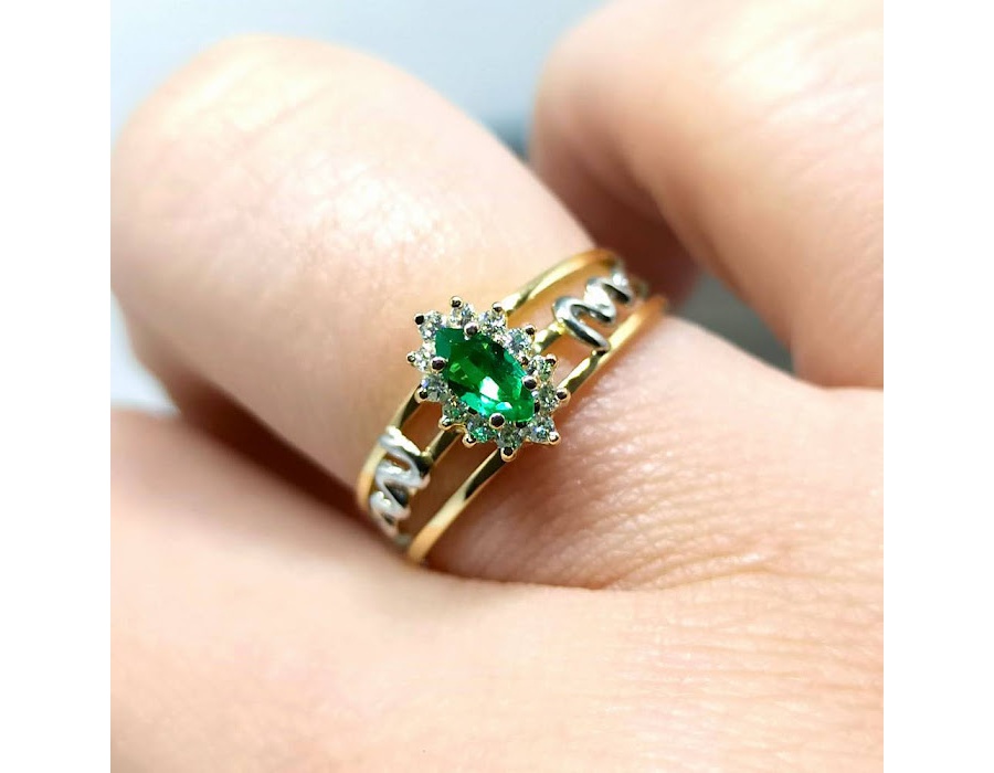 Anel de Formatura Medicina com Esmeralda Navete - Ouro 18k | Helder ...