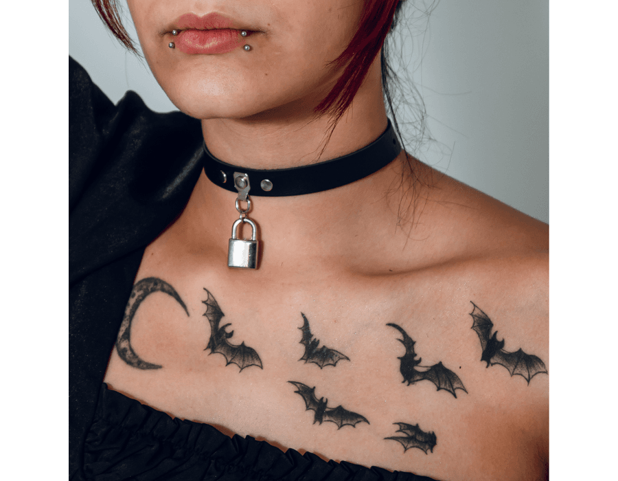 Choker Gargantilha com Pingente de Cadeado Prateado