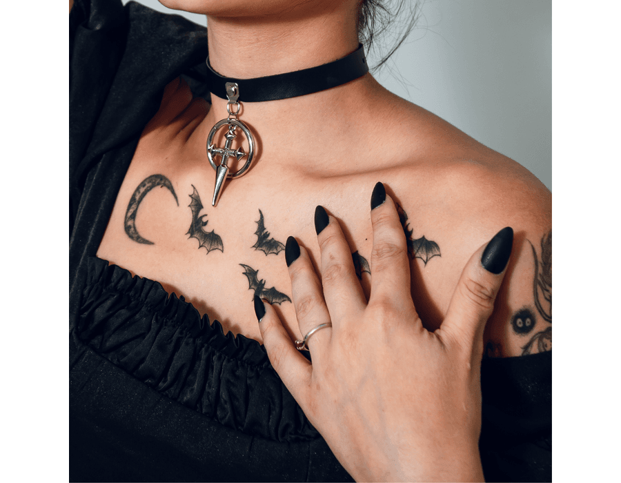 Choker Gargantilha com Pingente de Cruz e Argola