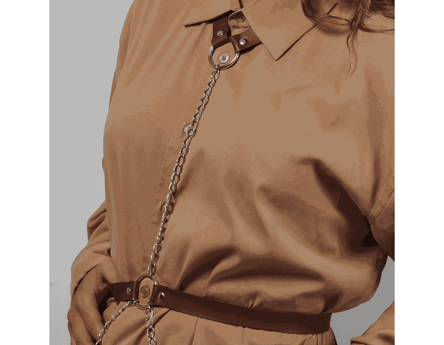 Harness de Corpo In Chains Marrom com Correntes Franjinhas na Cintura