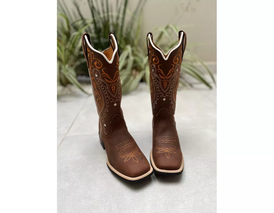 BOTA TEXANA EM COURO BORDADO TRIBAL | Botas Texanas Bruto