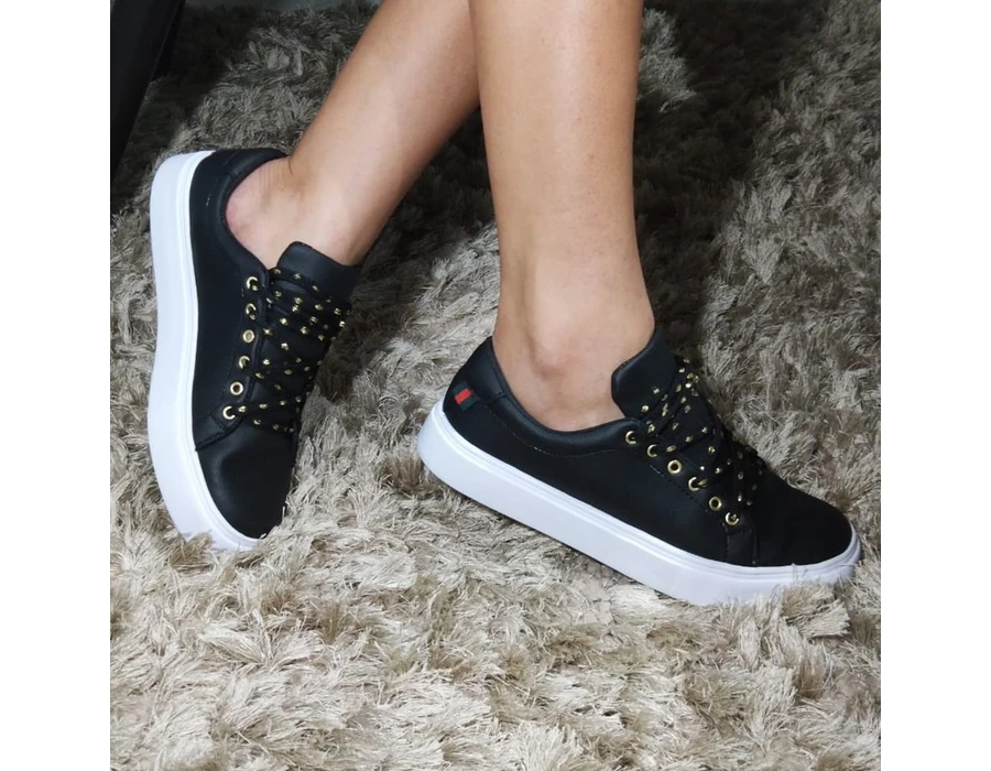 tenis preto feminino estiloso